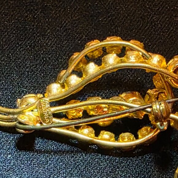 Made in Austria‎ Gold-Tone & Clear Rhinestone Floral Brooch Pin - Picture 11 of 14